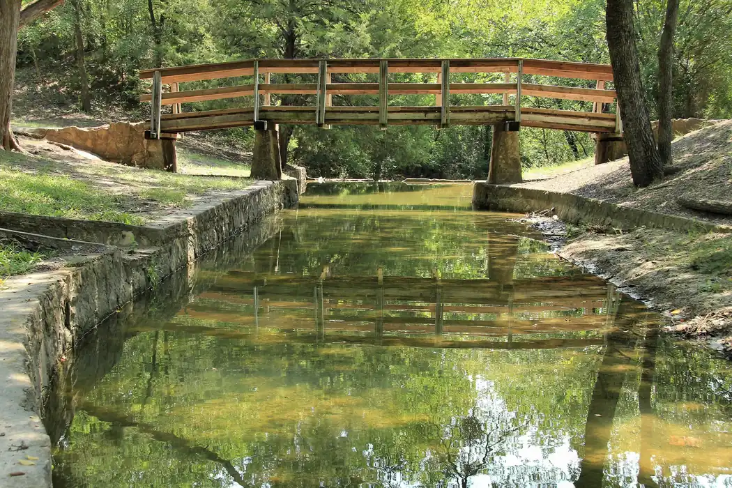 A footbridge in Grapevine Springs Preserve in Coppell, Texas
